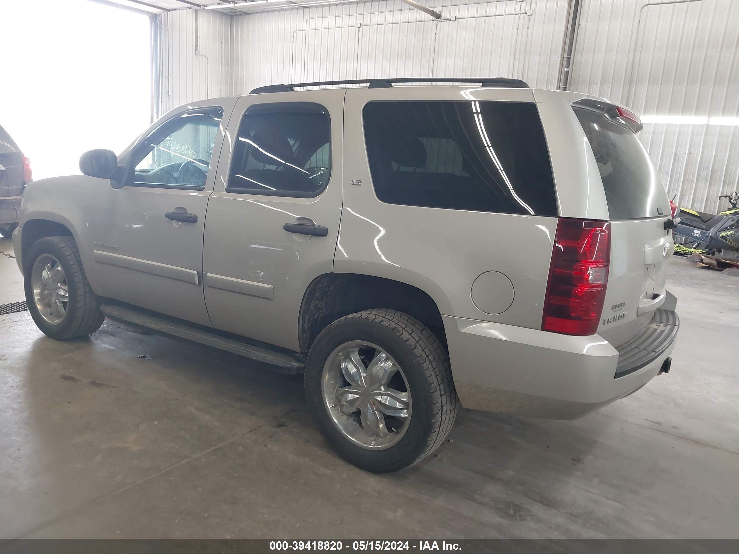 Photo 2 VIN: 1GNFK13068J236140 - CHEVROLET TAHOE 