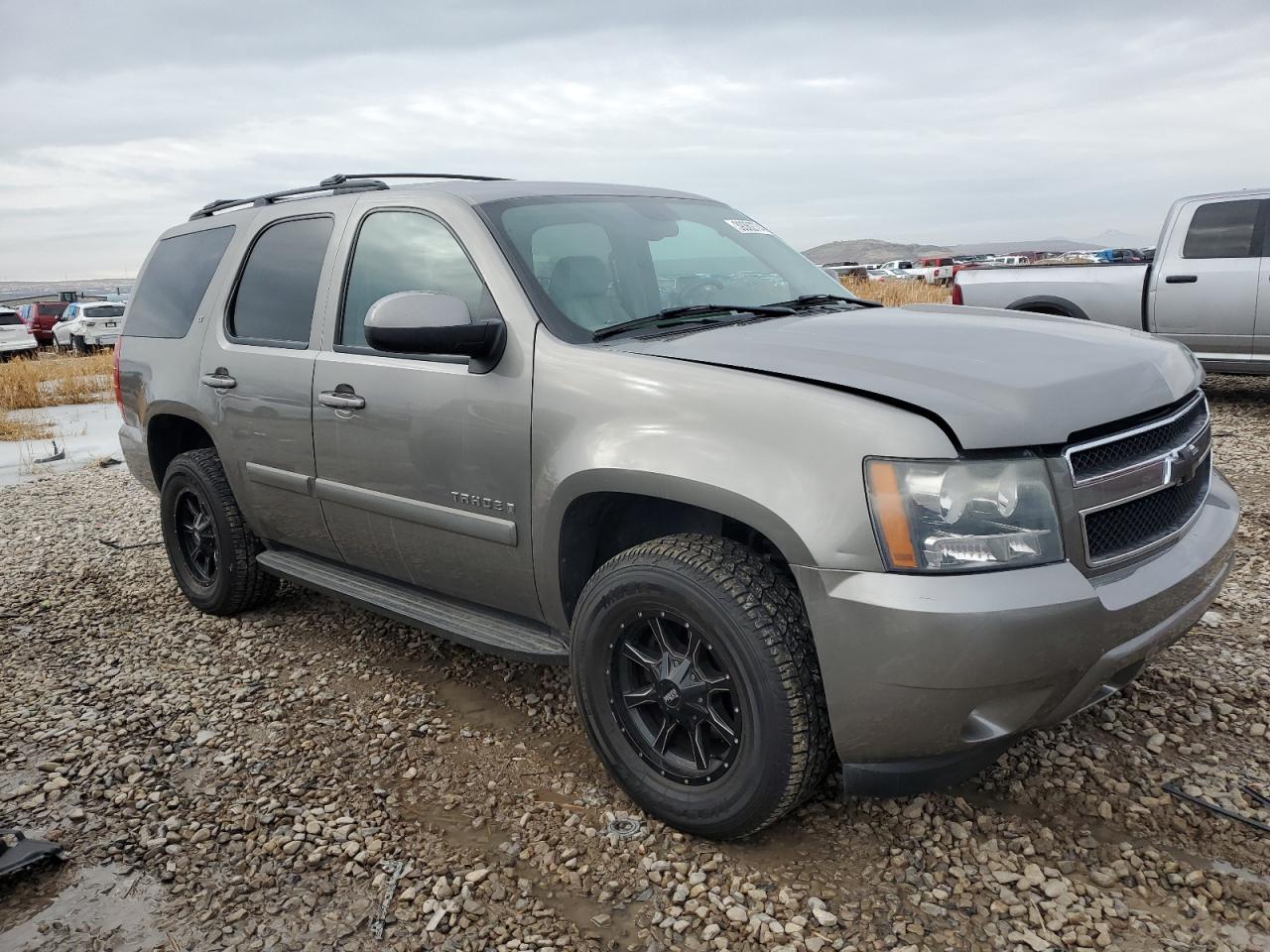 Photo 3 VIN: 1GNFK13068R109146 - CHEVROLET TAHOE 