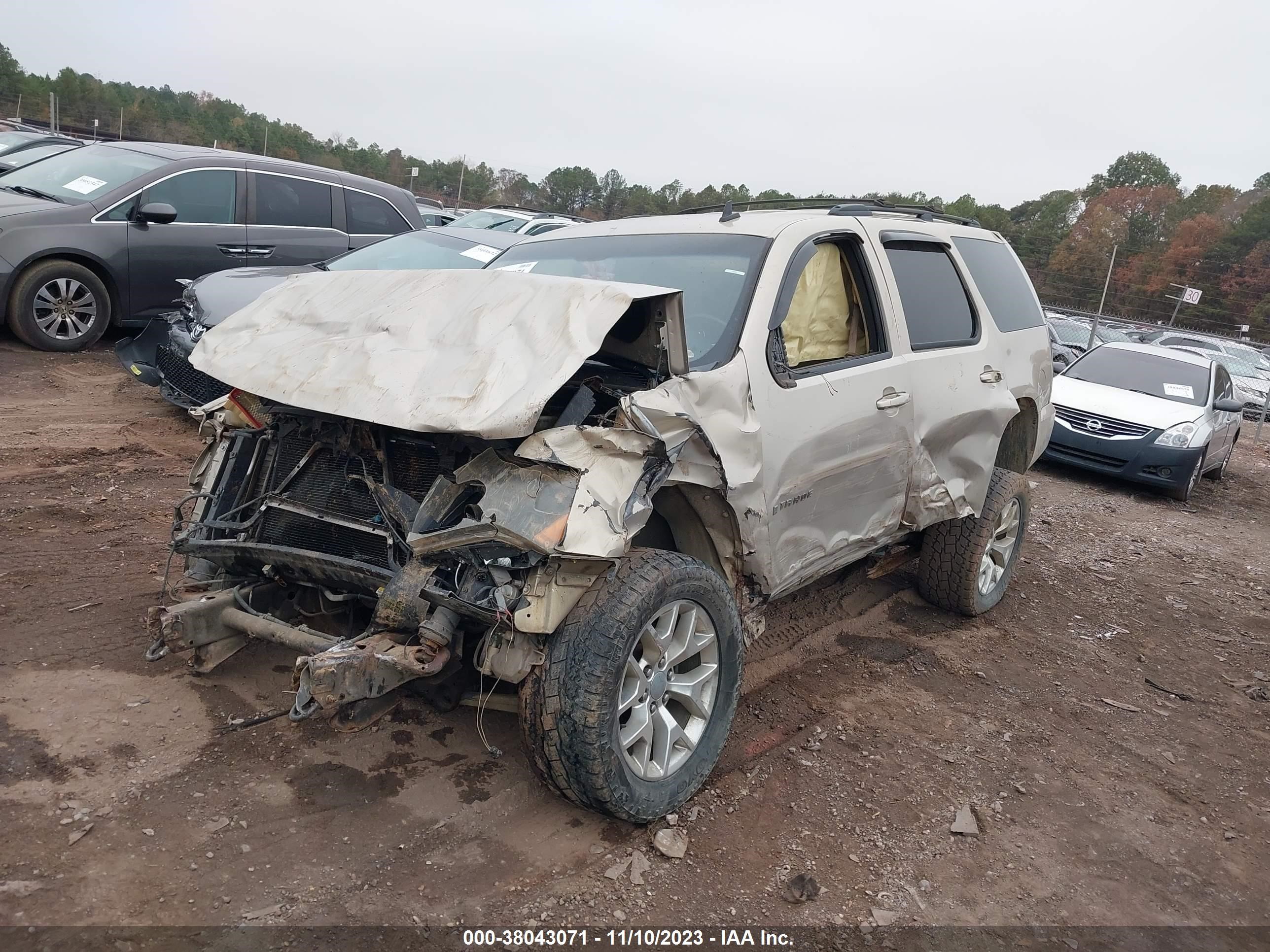 Photo 1 VIN: 1GNFK13077J339839 - CHEVROLET TAHOE 