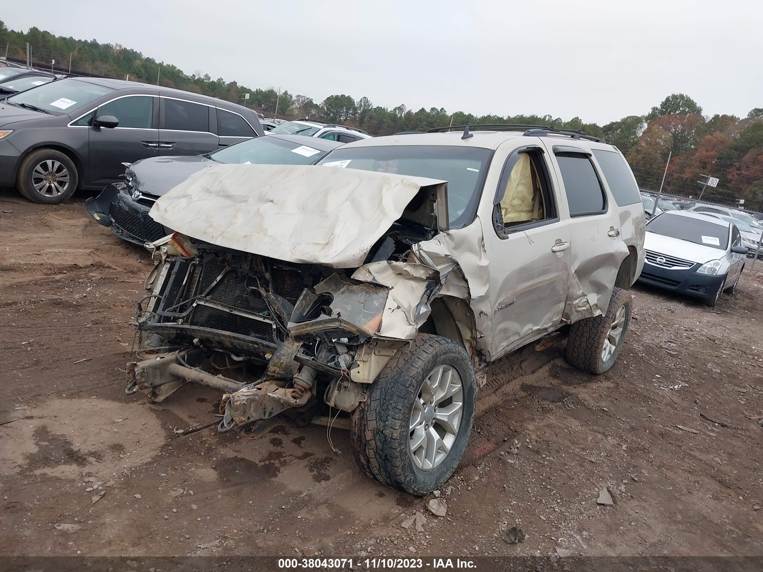 Photo 5 VIN: 1GNFK13077J339839 - CHEVROLET TAHOE 