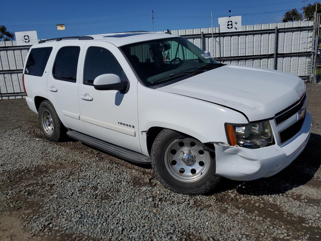 Photo 3 VIN: 1GNFK13077J396882 - CHEVROLET TAHOE 