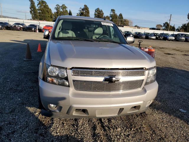 Photo 4 VIN: 1GNFK13087R129610 - CHEVROLET TAHOE 