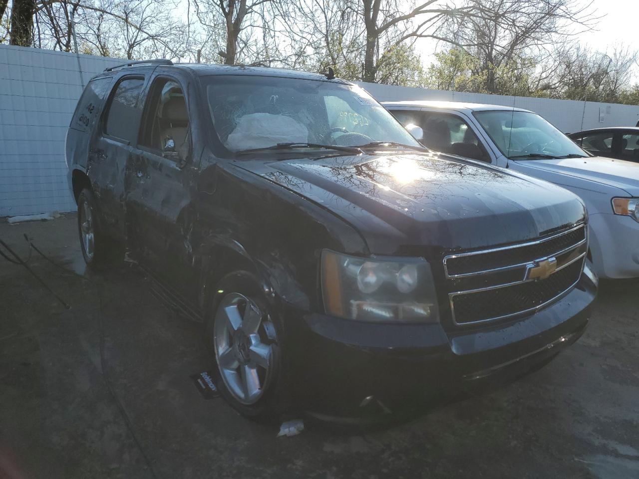 Photo 3 VIN: 1GNFK130X7R343112 - CHEVROLET TAHOE 