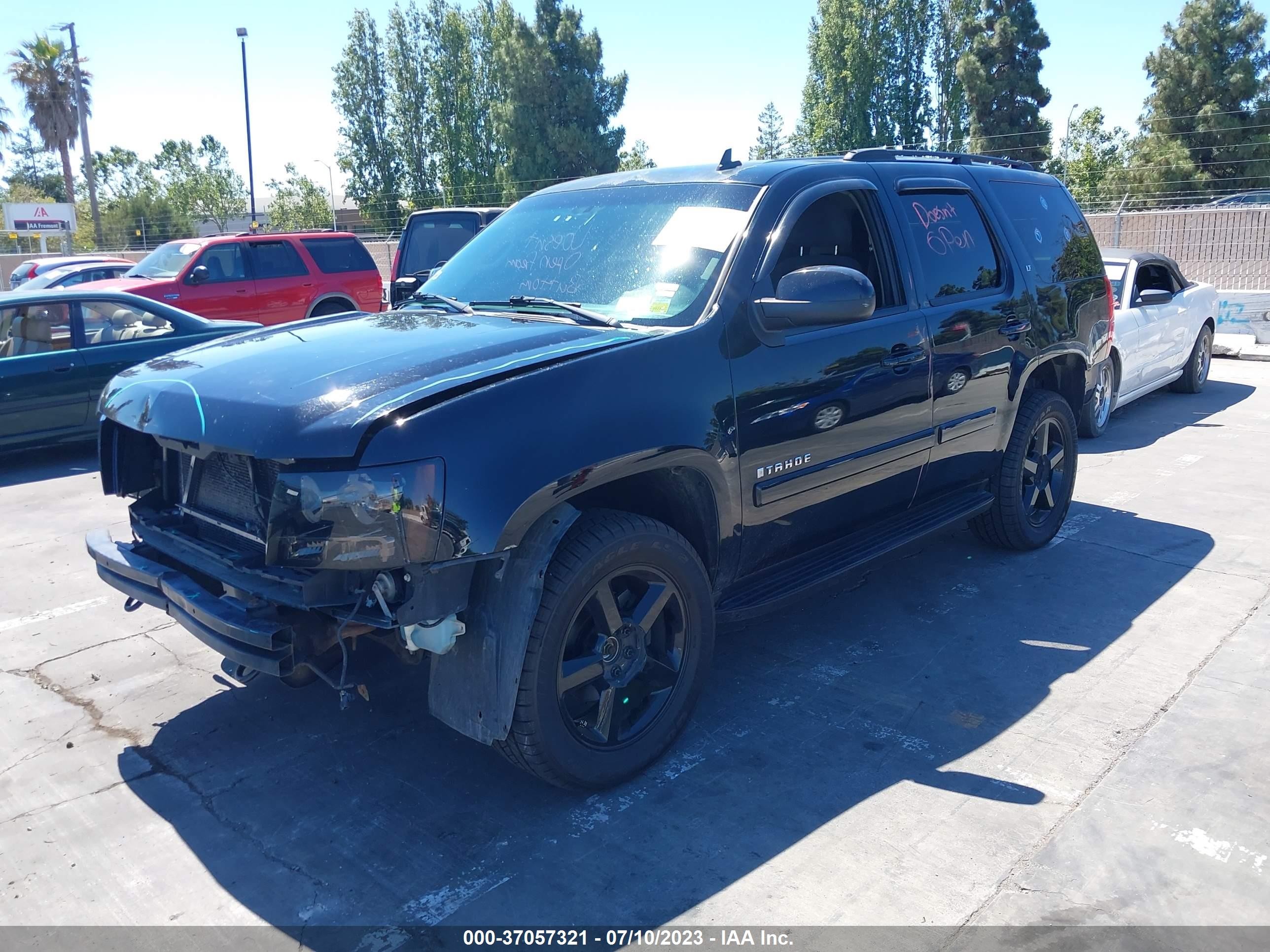 Photo 1 VIN: 1GNFK130X8J150846 - CHEVROLET TAHOE 