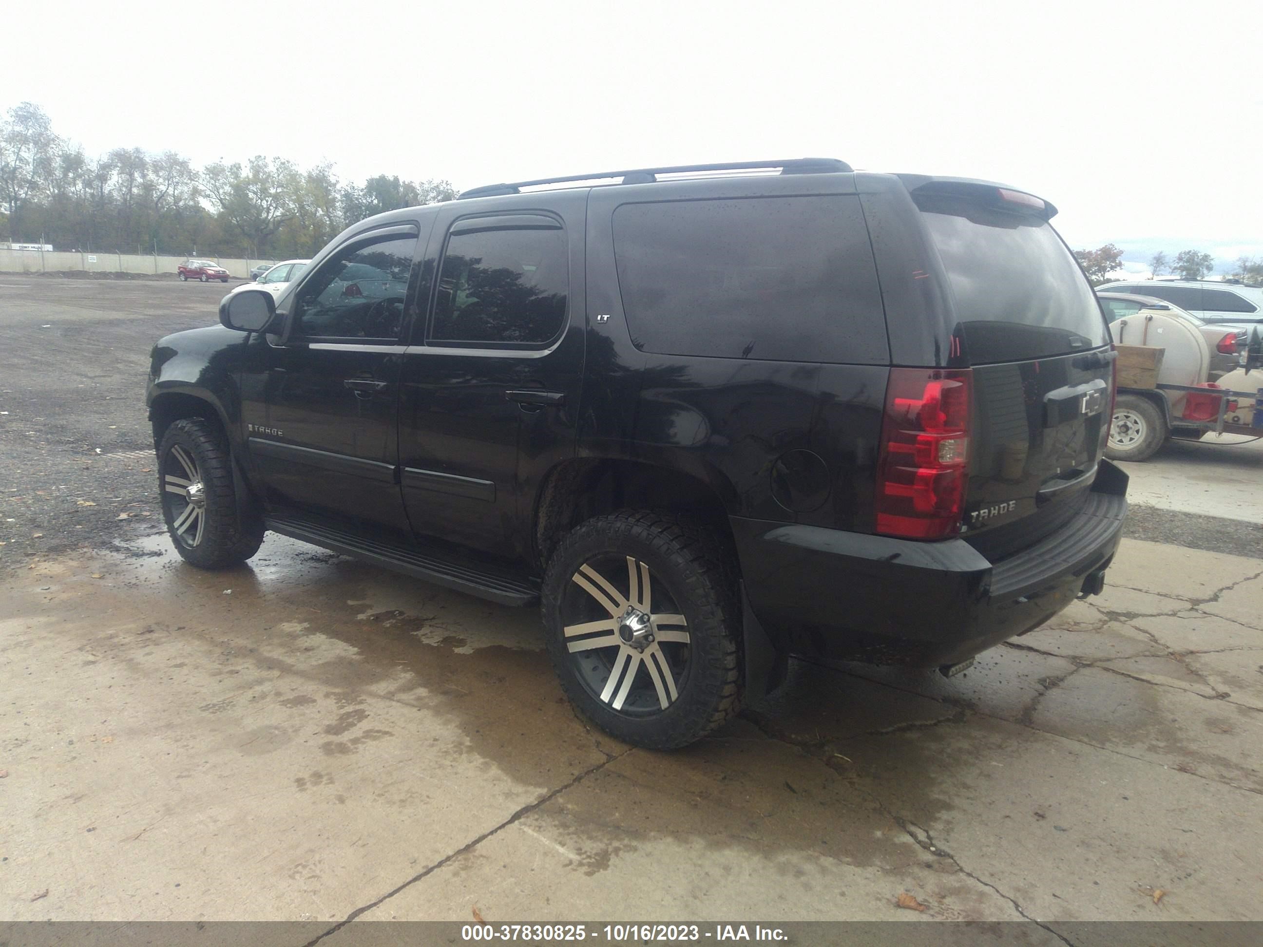 Photo 2 VIN: 1GNFK130X8J175164 - CHEVROLET TAHOE K150 