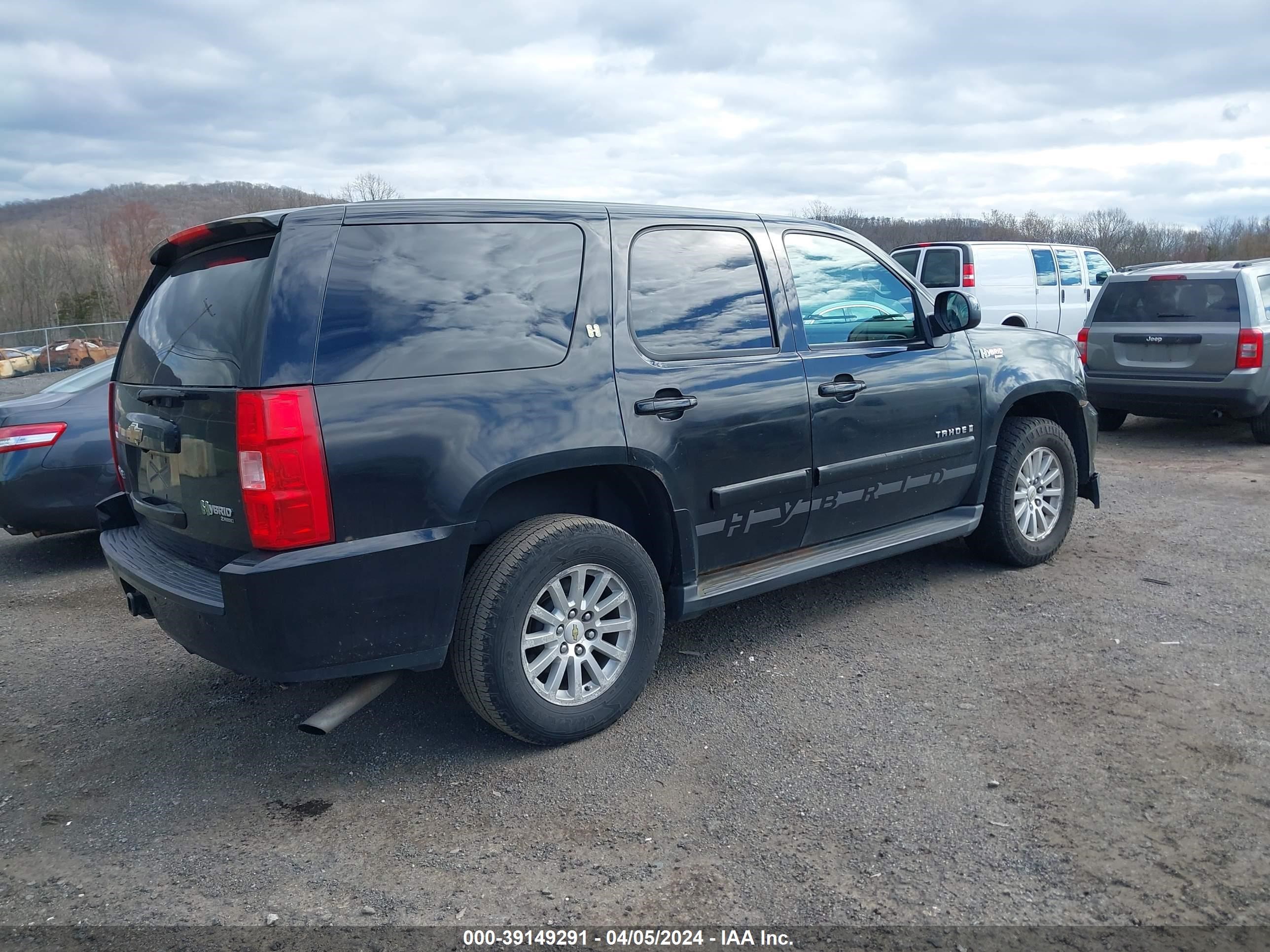 Photo 3 VIN: 1GNFK13539R108503 - CHEVROLET TAHOE 