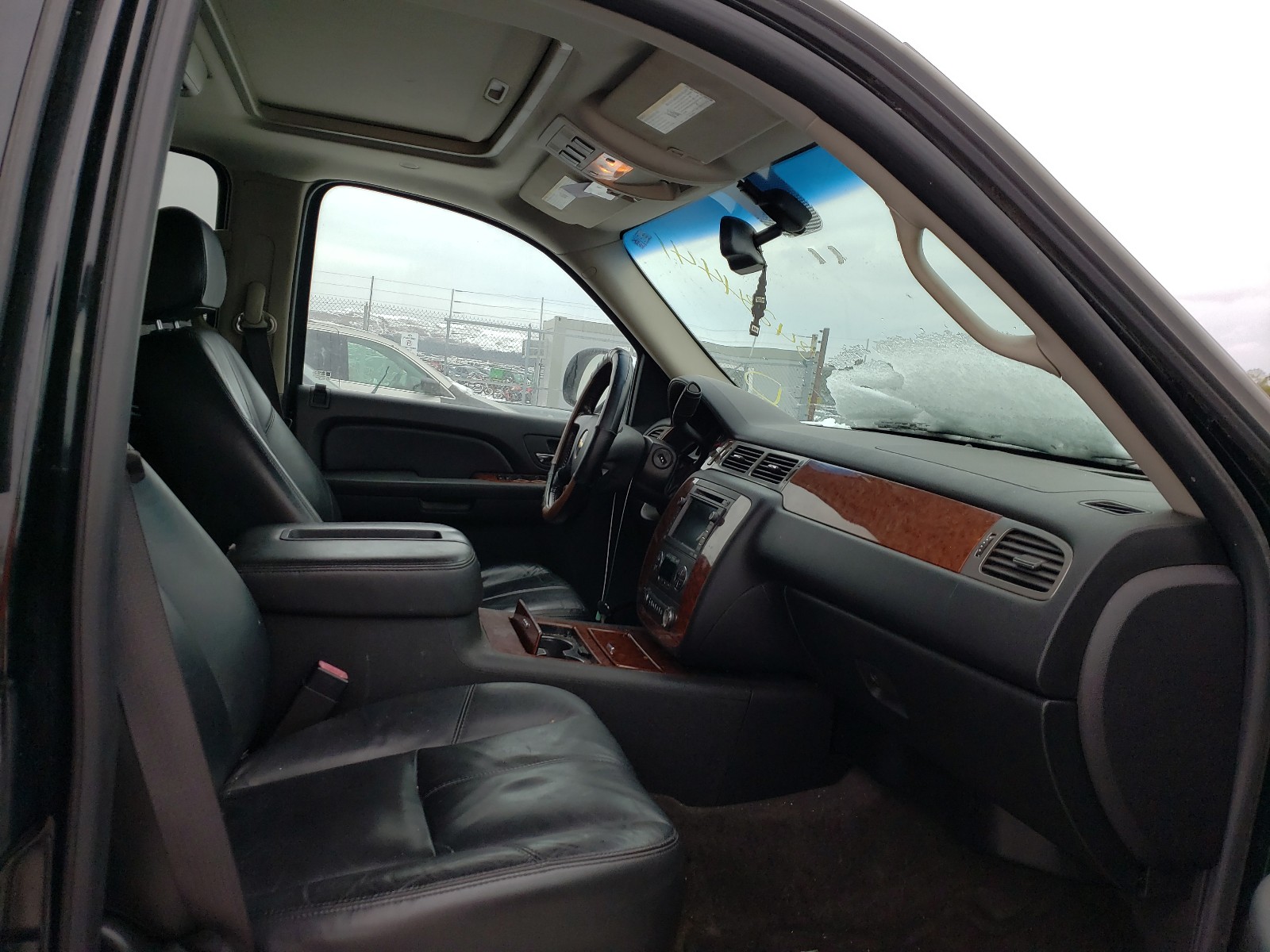 Photo 4 VIN: 1GNFK16328J222032 - CHEVROLET SUBURBAN K 