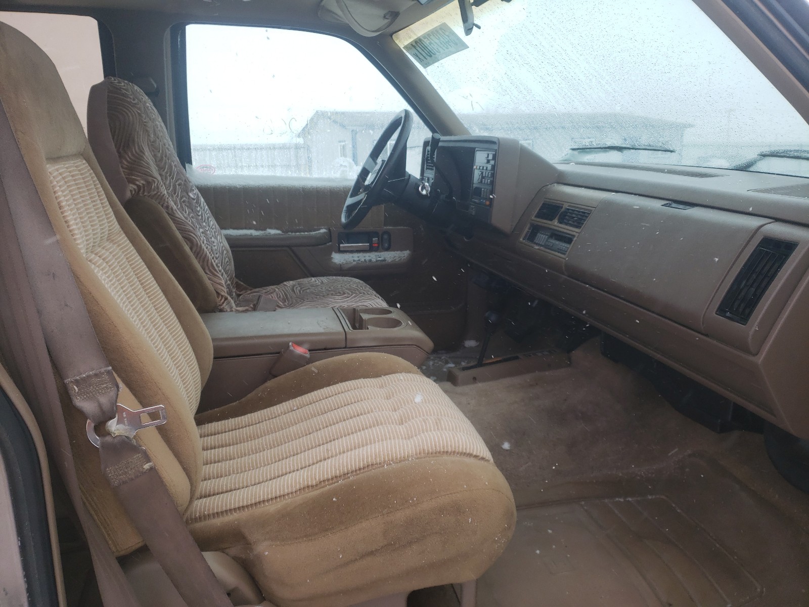 Photo 4 VIN: 1GNFK16K0PJ388619 - CHEVROLET SUBURBAN K 