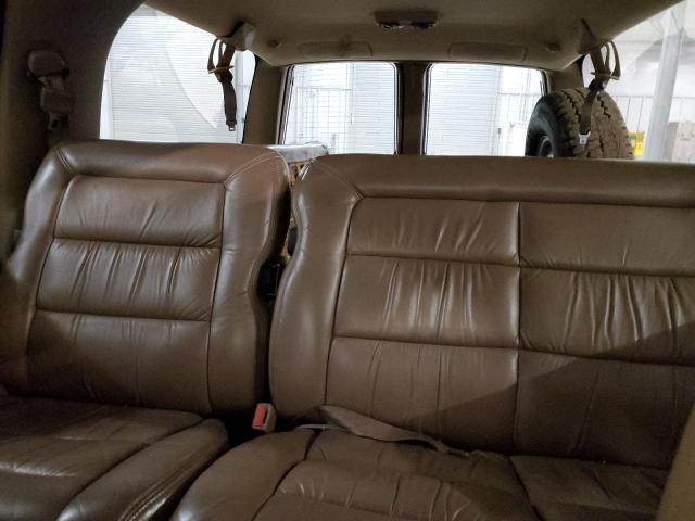 Photo 9 VIN: 1GNFK16K6RJ358768 - CHEVROLET SUBURBAN 