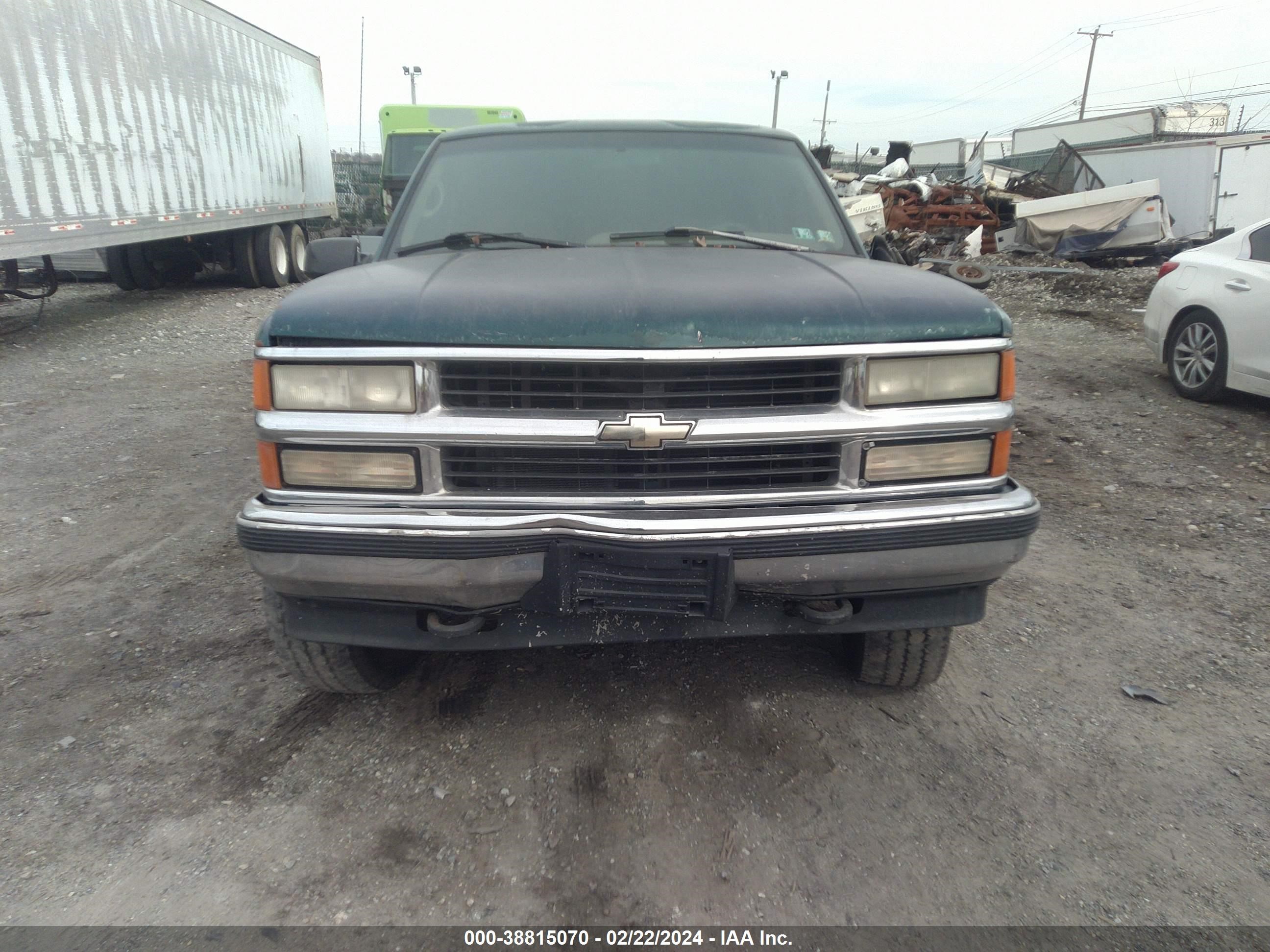 Photo 12 VIN: 1GNFK16K8SJ461311 - CHEVROLET SUBURBAN 