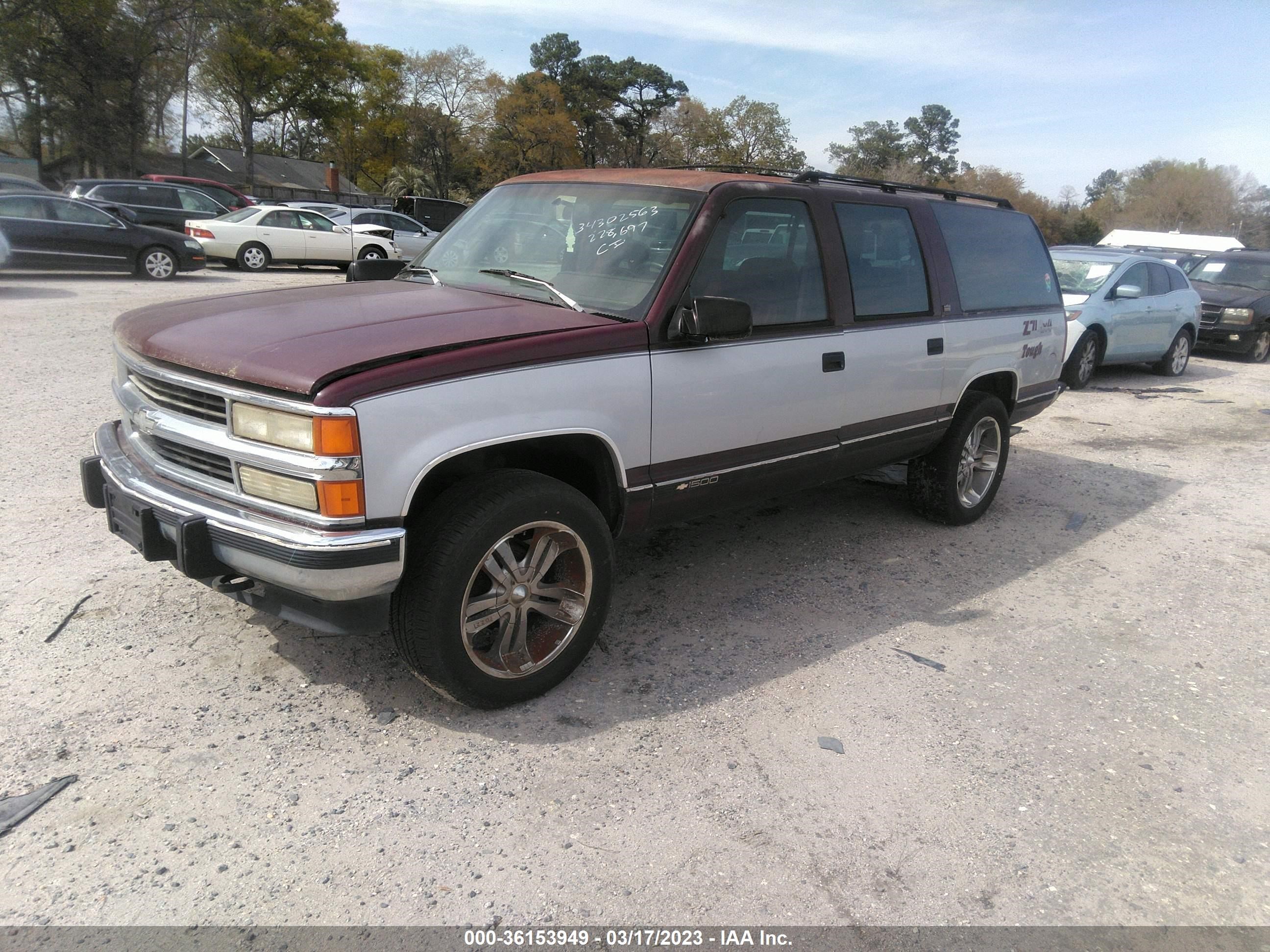 Photo 1 VIN: 1GNFK16K9RJ363298 - CHEVROLET SUBURBAN 