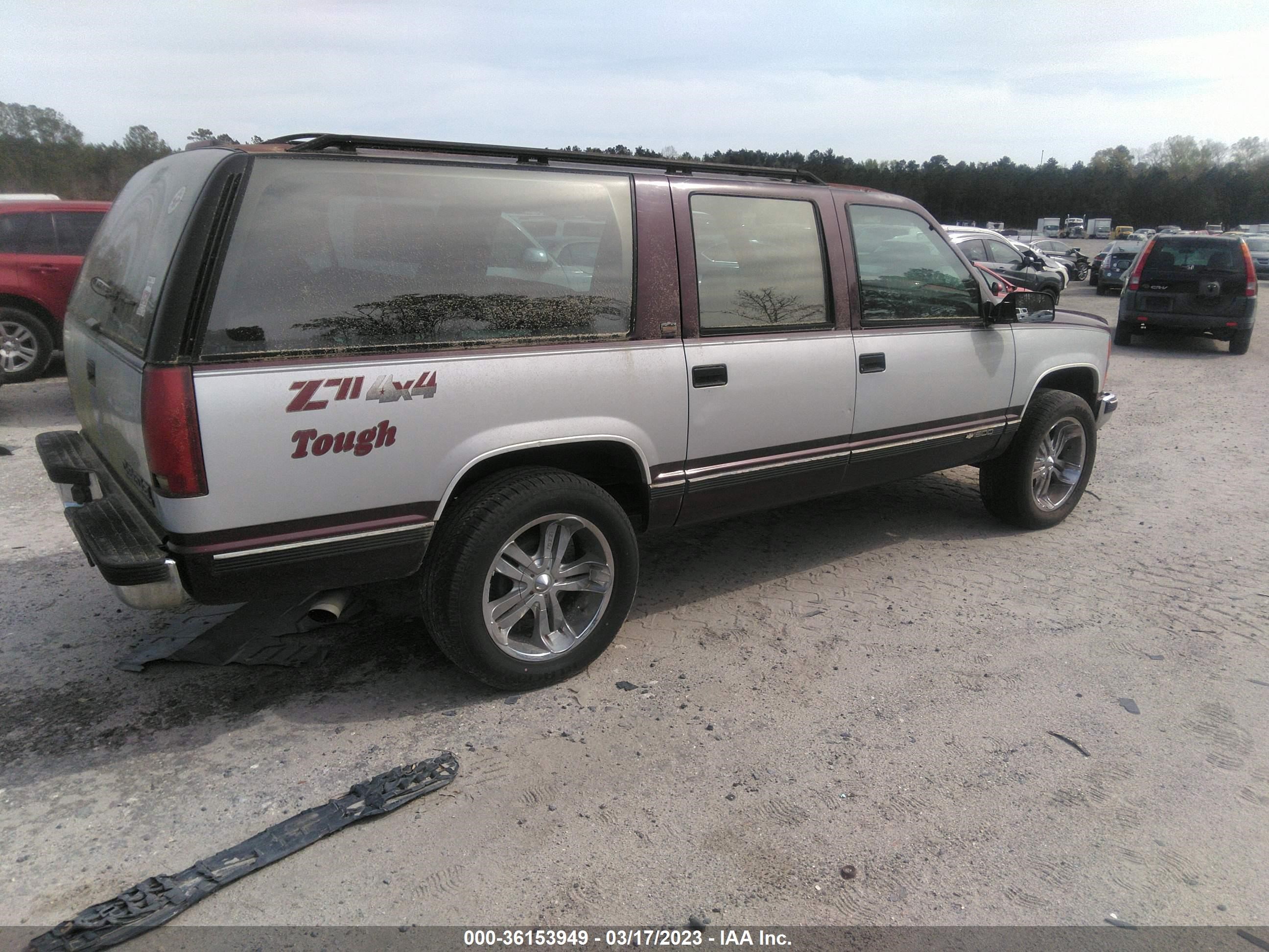 Photo 3 VIN: 1GNFK16K9RJ363298 - CHEVROLET SUBURBAN 