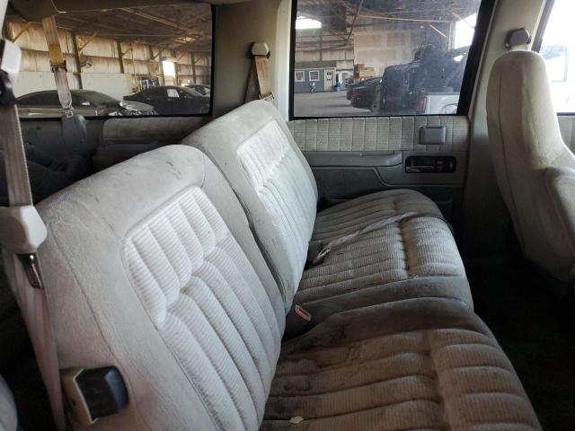 Photo 10 VIN: 1GNFK16KXRJ400715 - CHEVROLET SUBURBAN 