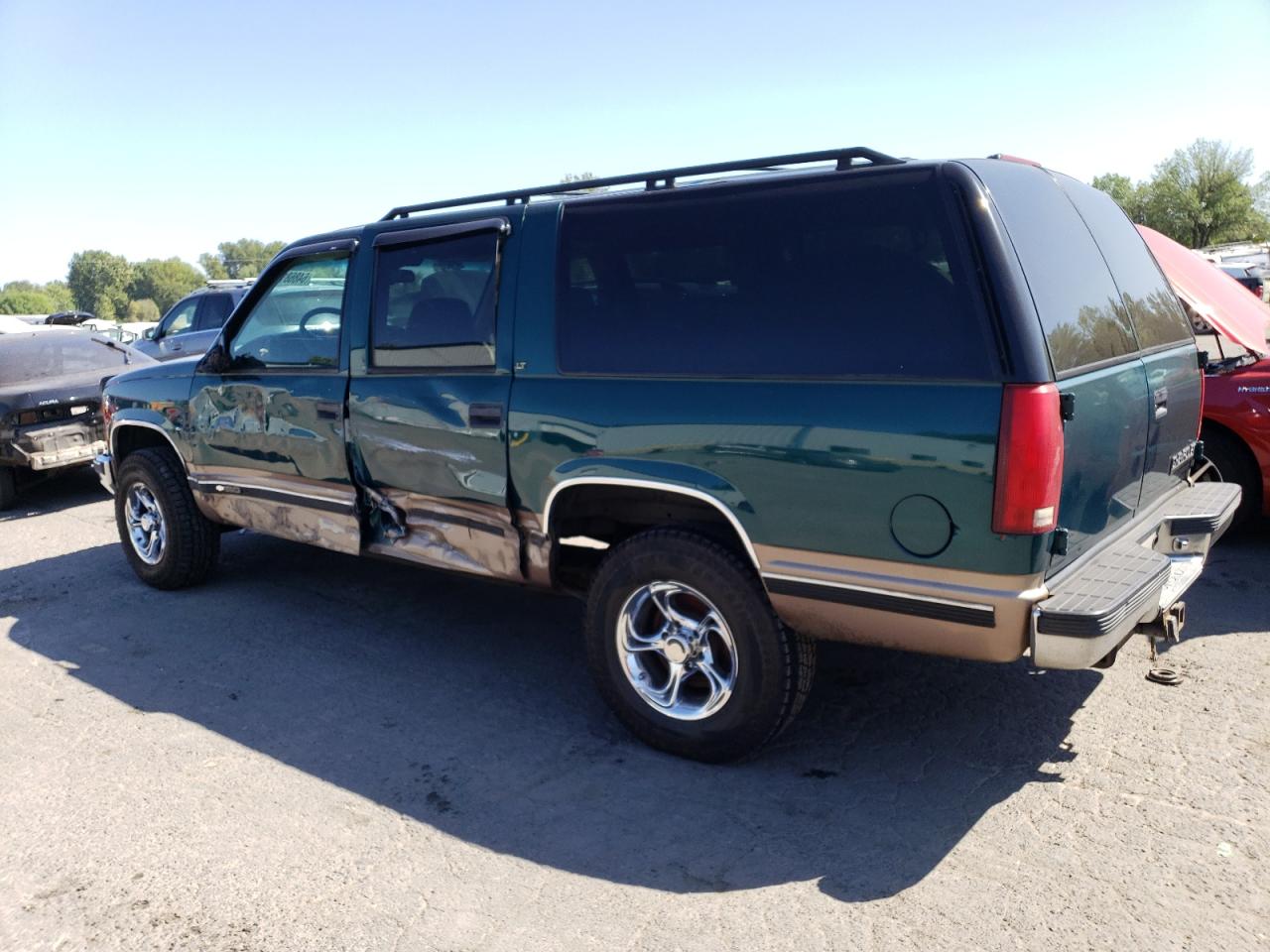 Photo 1 VIN: 1GNFK16R1TJ406634 - CHEVROLET SUBURBAN 