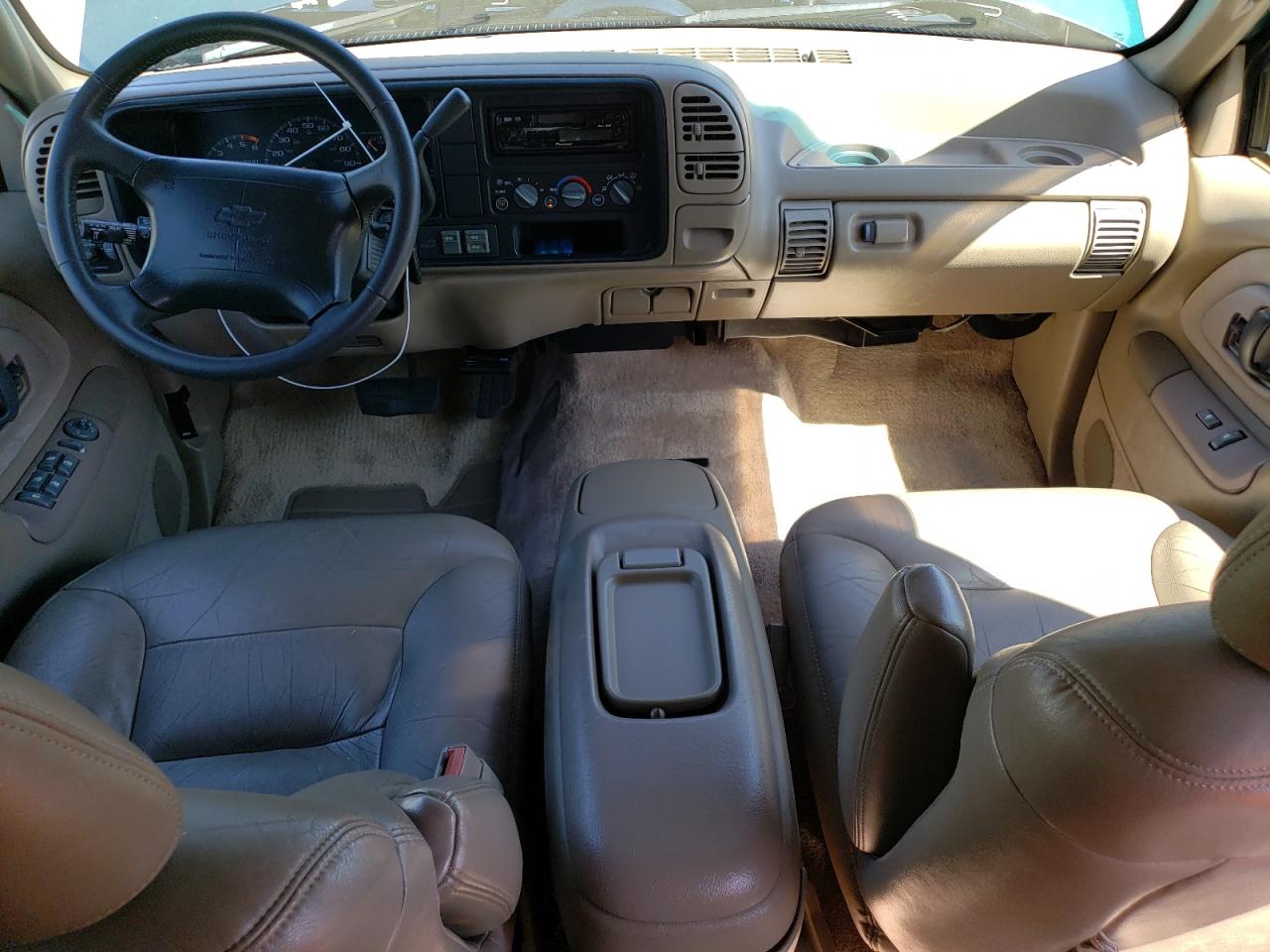 Photo 7 VIN: 1GNFK16R1TJ406634 - CHEVROLET SUBURBAN 