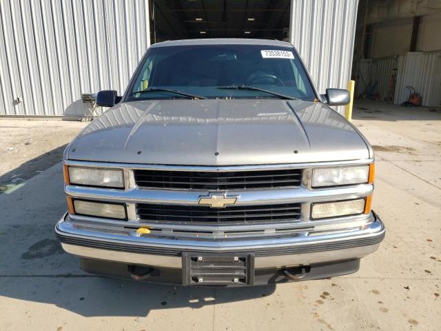 Photo 4 VIN: 1GNFK16R6XJ433690 - CHEVROLET SUBURBAN 