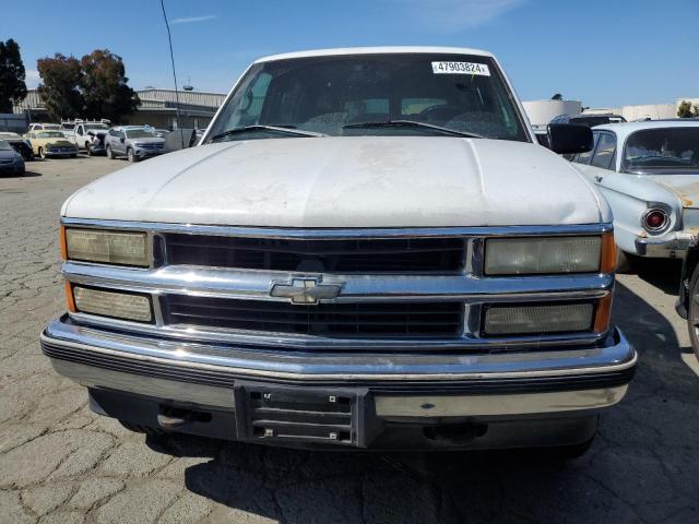 Photo 4 VIN: 1GNFK16R9VJ335881 - CHEVROLET SUBURBAN 