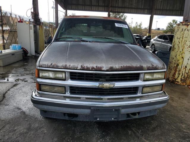 Photo 4 VIN: 1GNFK16R9XJ358192 - CHEVROLET SUBURBAN K 