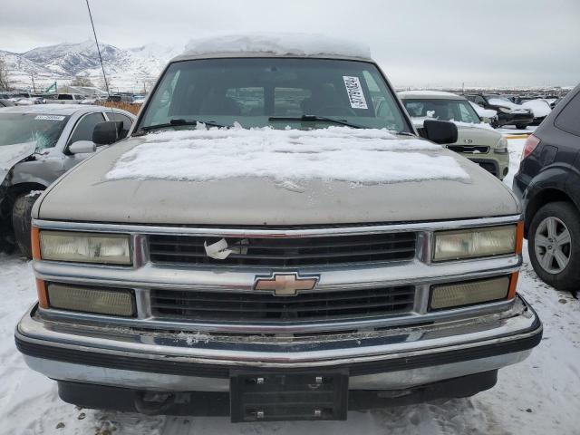 Photo 4 VIN: 1GNFK16RXXJ328490 - CHEVROLET SUBURBAN 