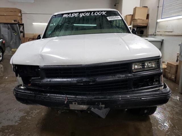 Photo 4 VIN: 1GNFK16RXXJ572849 - CHEVROLET SUBURBAN 