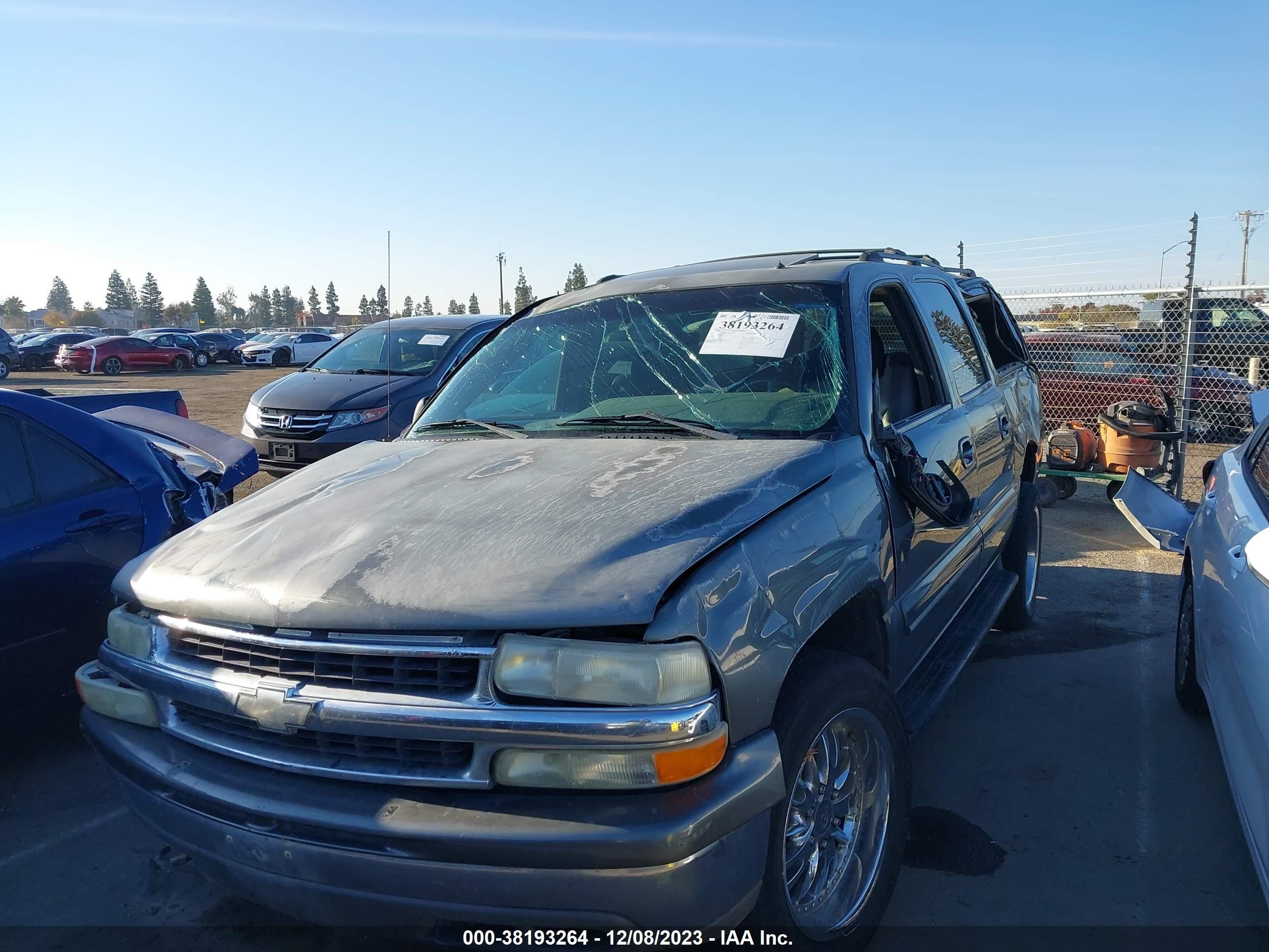 Photo 5 VIN: 1GNFK16T12J175132 - CHEVROLET SUBURBAN 