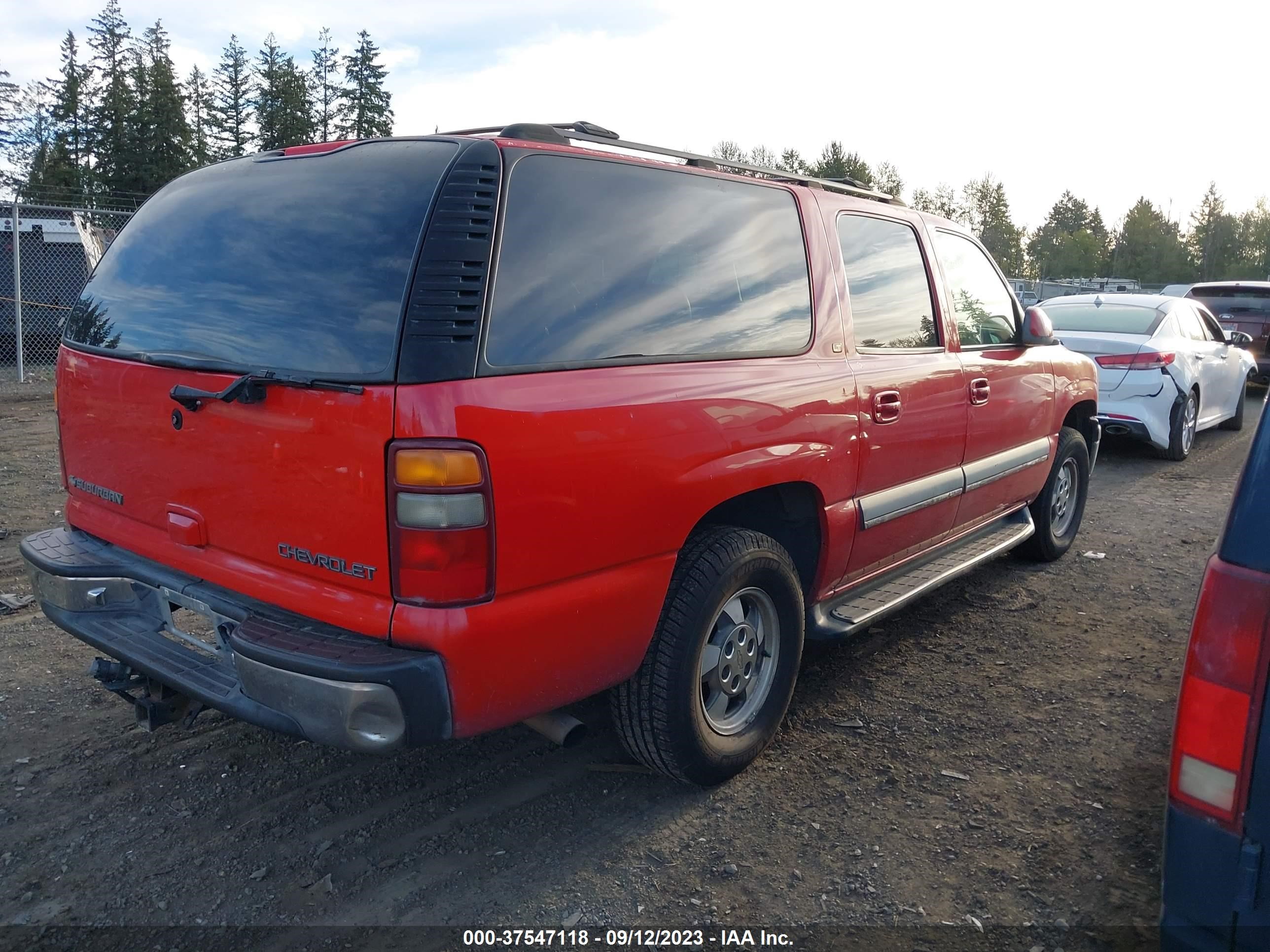 Photo 3 VIN: 1GNFK16Z22J136179 - CHEVROLET SUBURBAN 