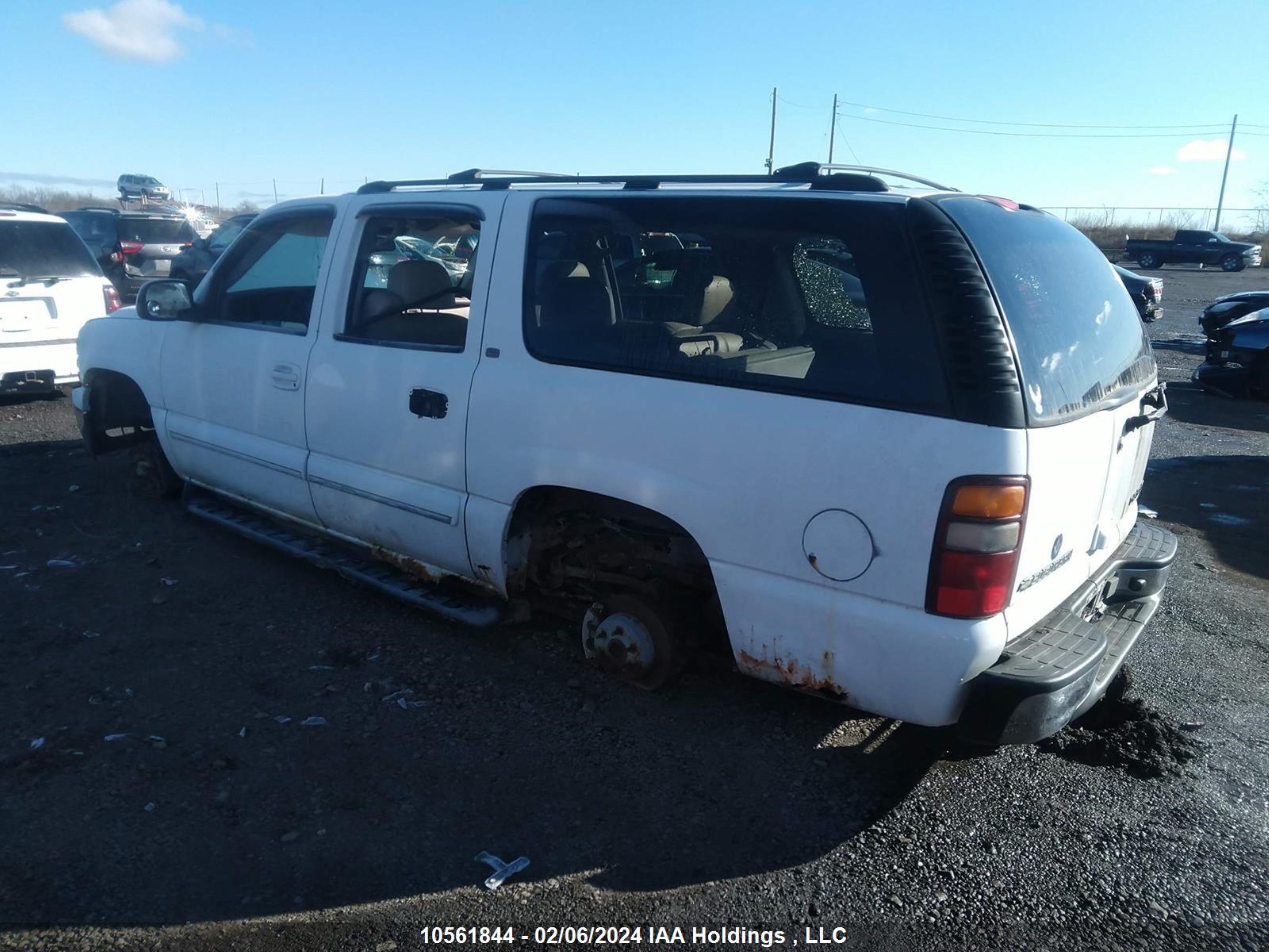 Photo 2 VIN: 1GNFK16ZX2J255291 - CHEVROLET SUBURBAN 