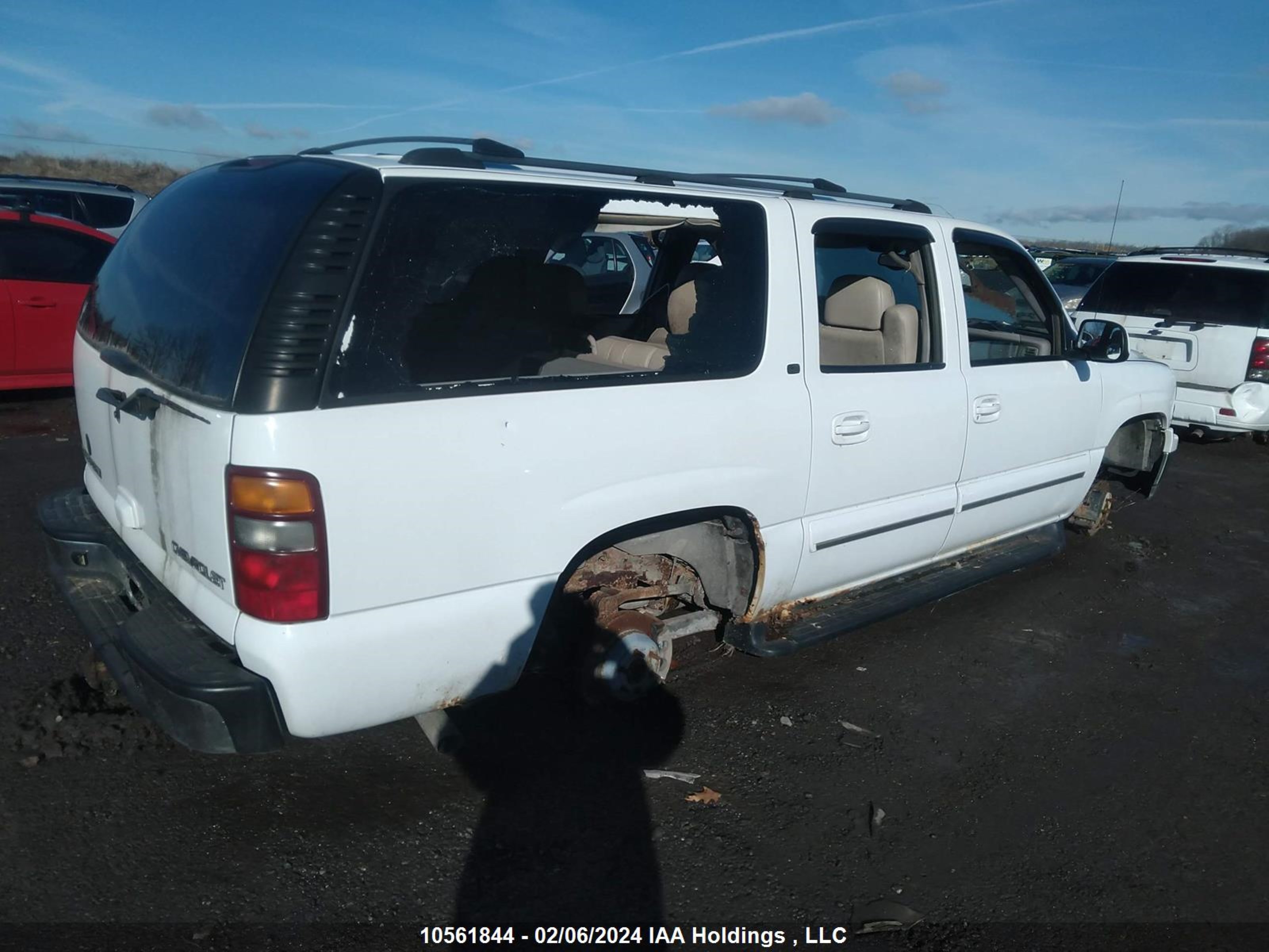 Photo 3 VIN: 1GNFK16ZX2J255291 - CHEVROLET SUBURBAN 