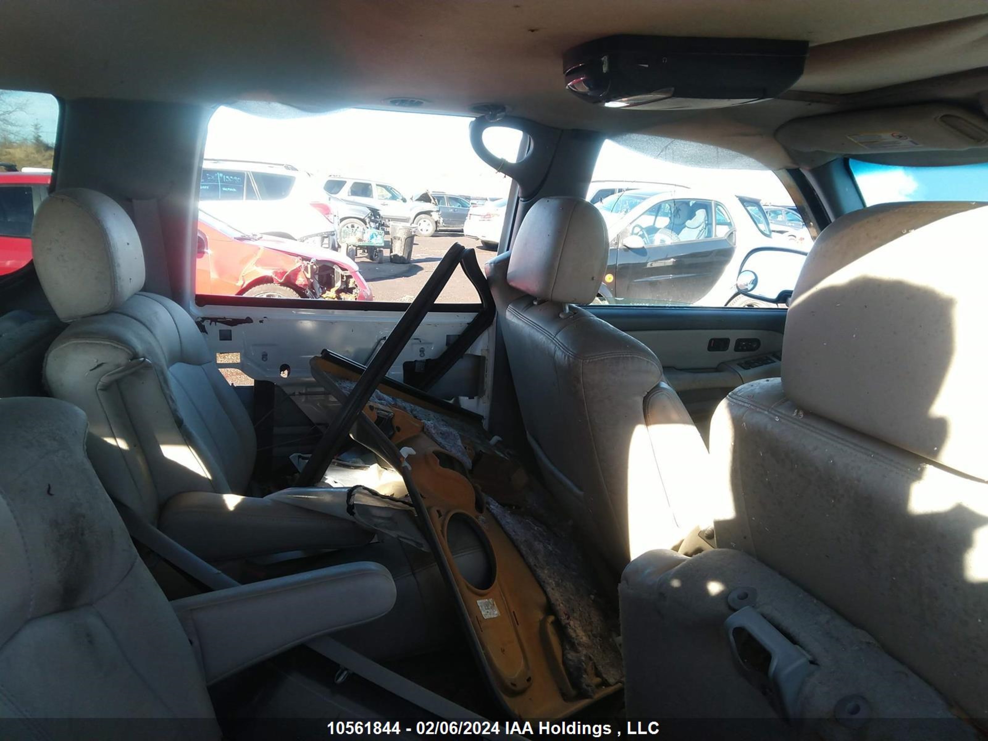 Photo 7 VIN: 1GNFK16ZX2J255291 - CHEVROLET SUBURBAN 