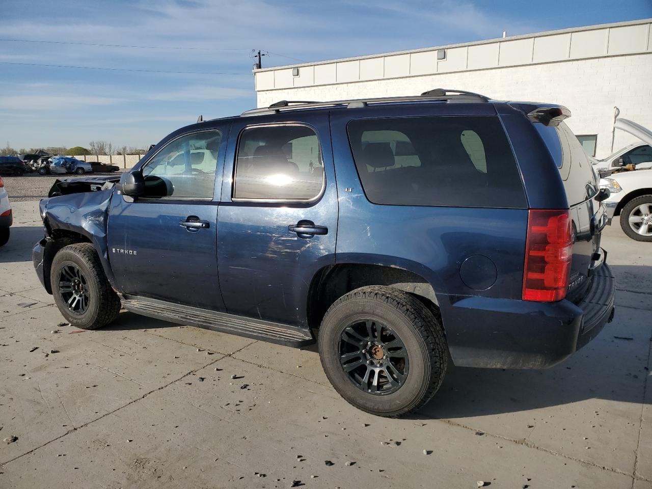 Photo 1 VIN: 1GNFK23009R218435 - CHEVROLET TAHOE 