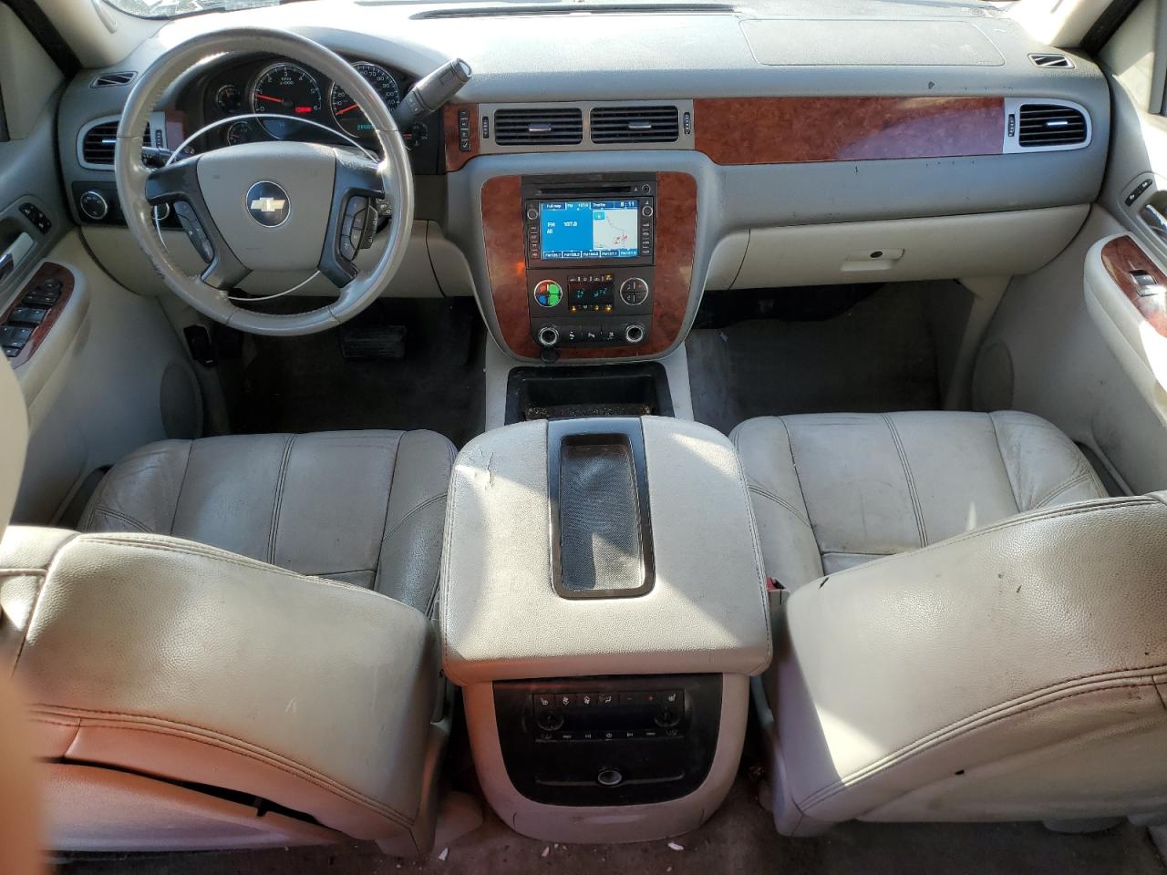 Photo 7 VIN: 1GNFK23009R218435 - CHEVROLET TAHOE 