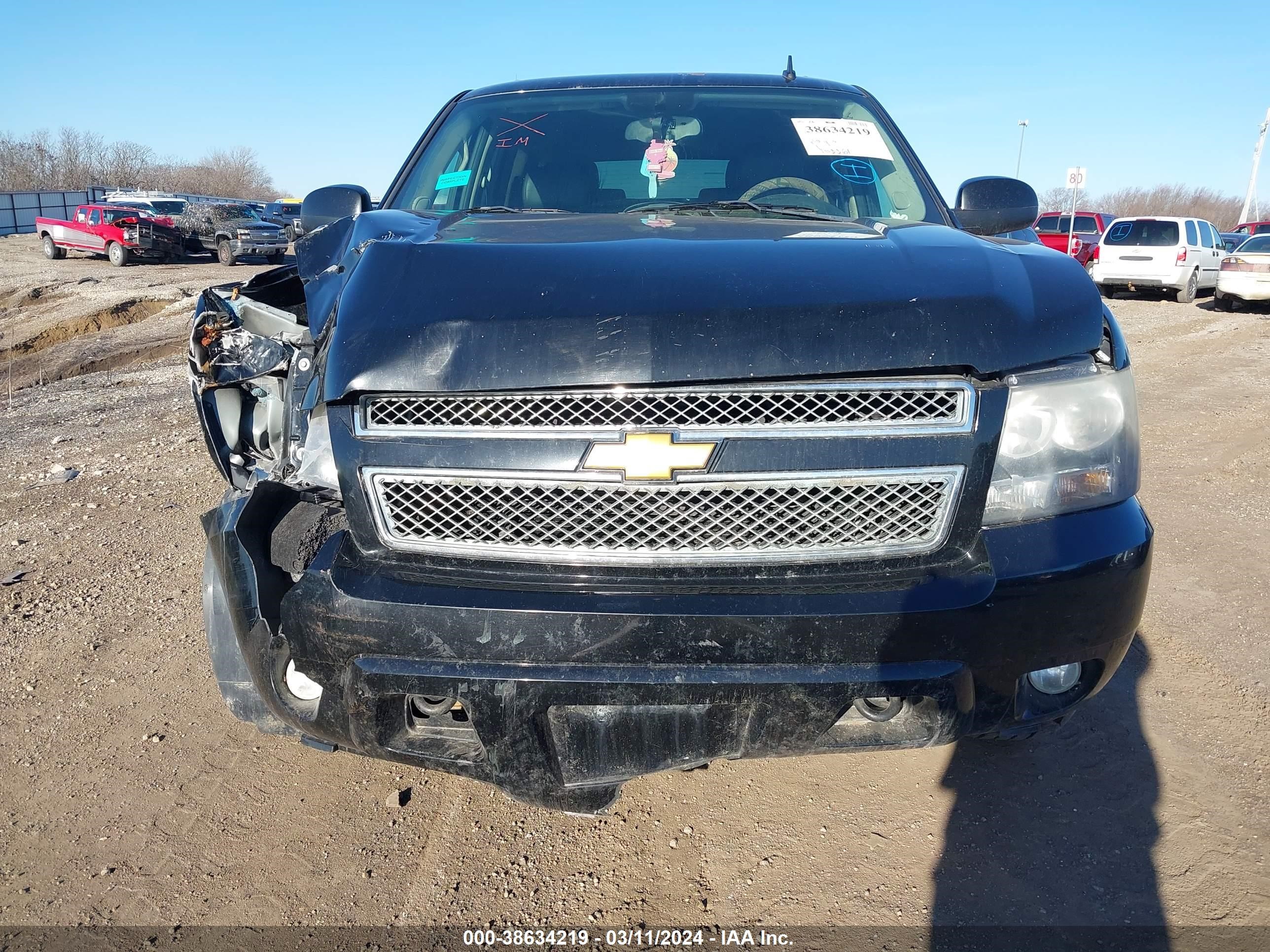 Photo 5 VIN: 1GNFK23039R231373 - CHEVROLET TAHOE 