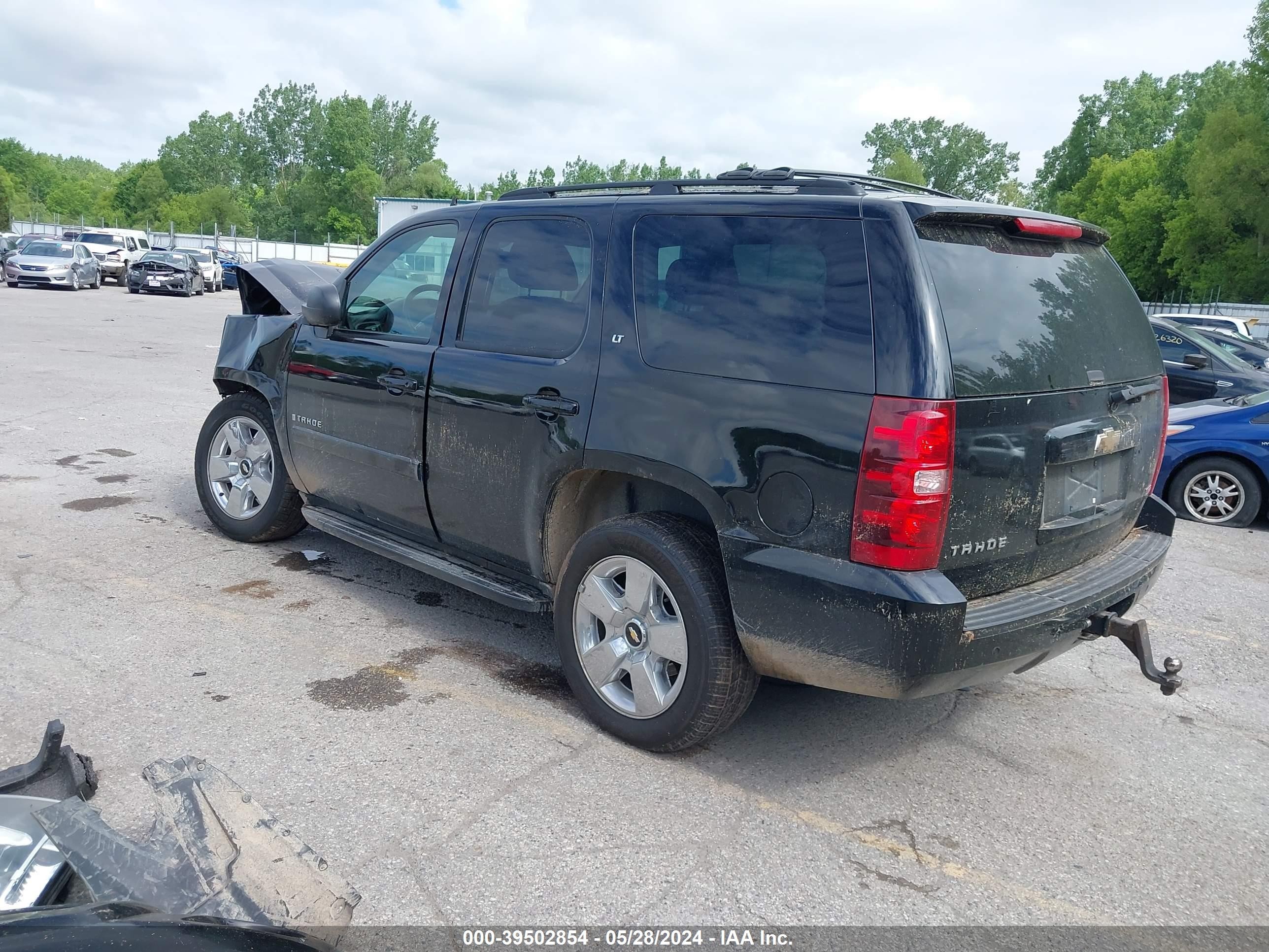 Photo 2 VIN: 1GNFK23089R231806 - CHEVROLET TAHOE 