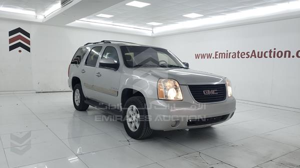 Photo 8 VIN: 1GNFK23J49R134933 - GMC YUKON 