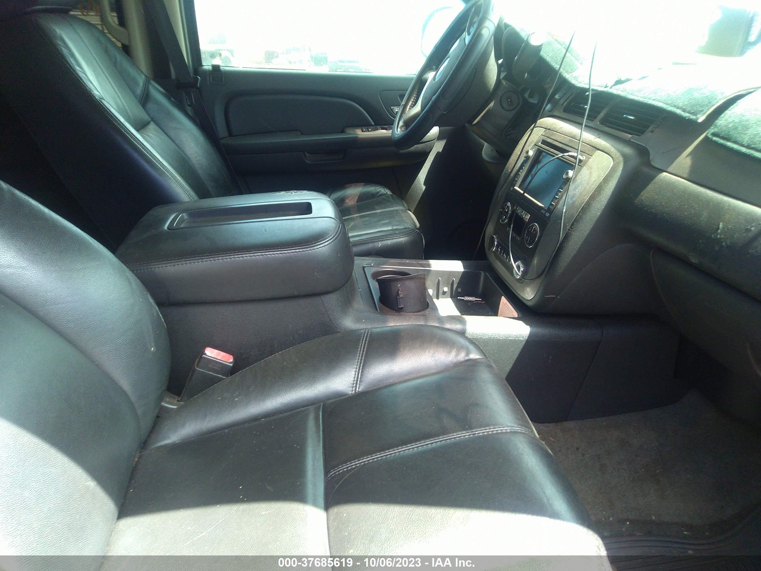 Photo 4 VIN: 1GNFK26379R209995 - CHEVROLET EXPRESS 