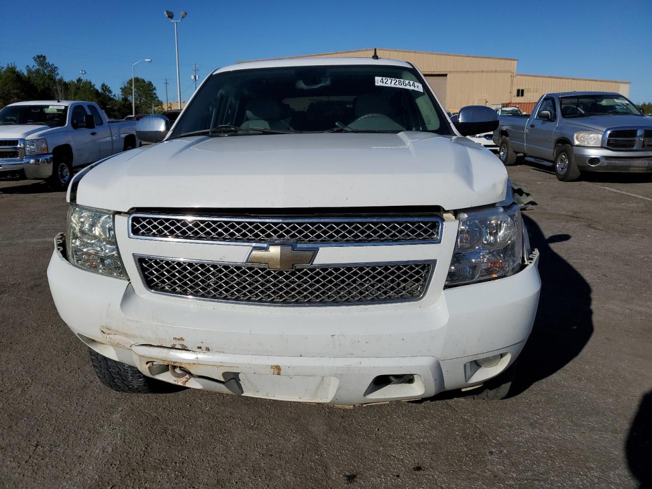 Photo 4 VIN: 1GNFK33049R276165 - CHEVROLET TAHOE 