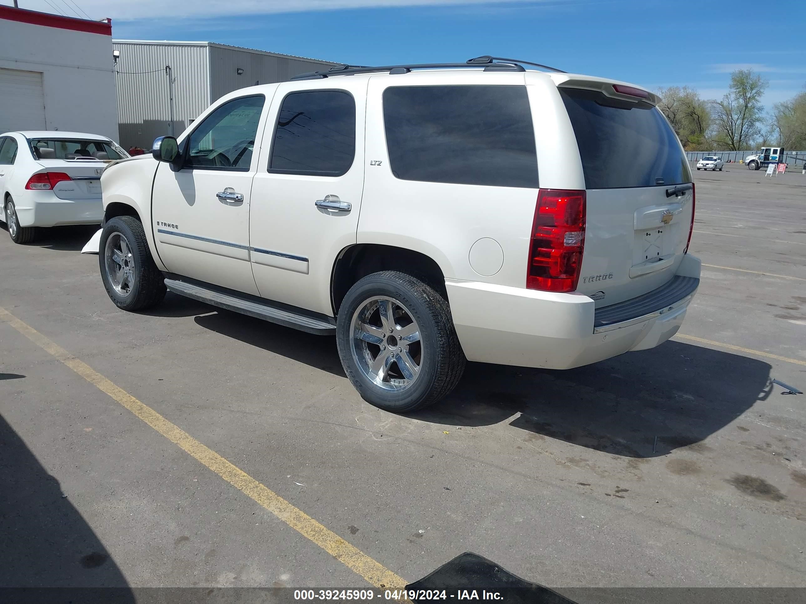 Photo 2 VIN: 1GNFK33069R276989 - CHEVROLET TAHOE 