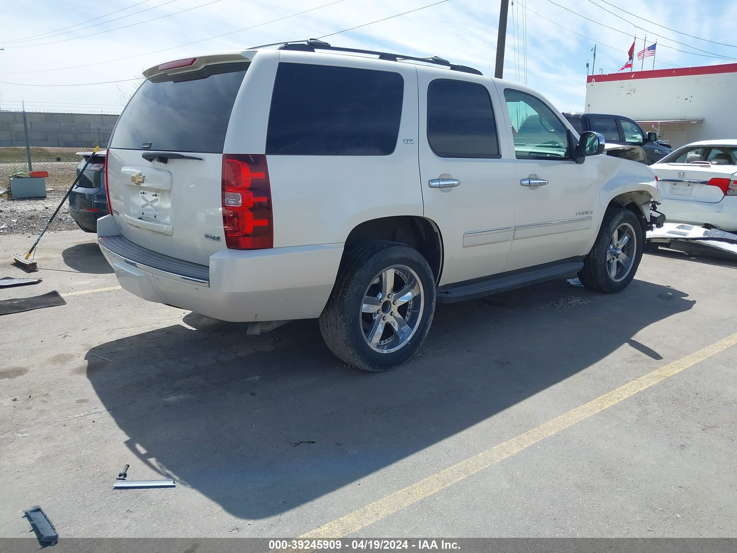 Photo 3 VIN: 1GNFK33069R276989 - CHEVROLET TAHOE 