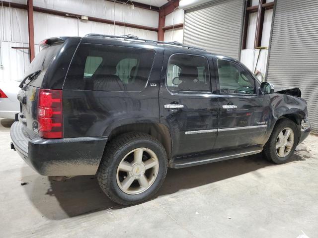 Photo 2 VIN: 1GNFK330X9R219369 - CHEVROLET TAHOE 