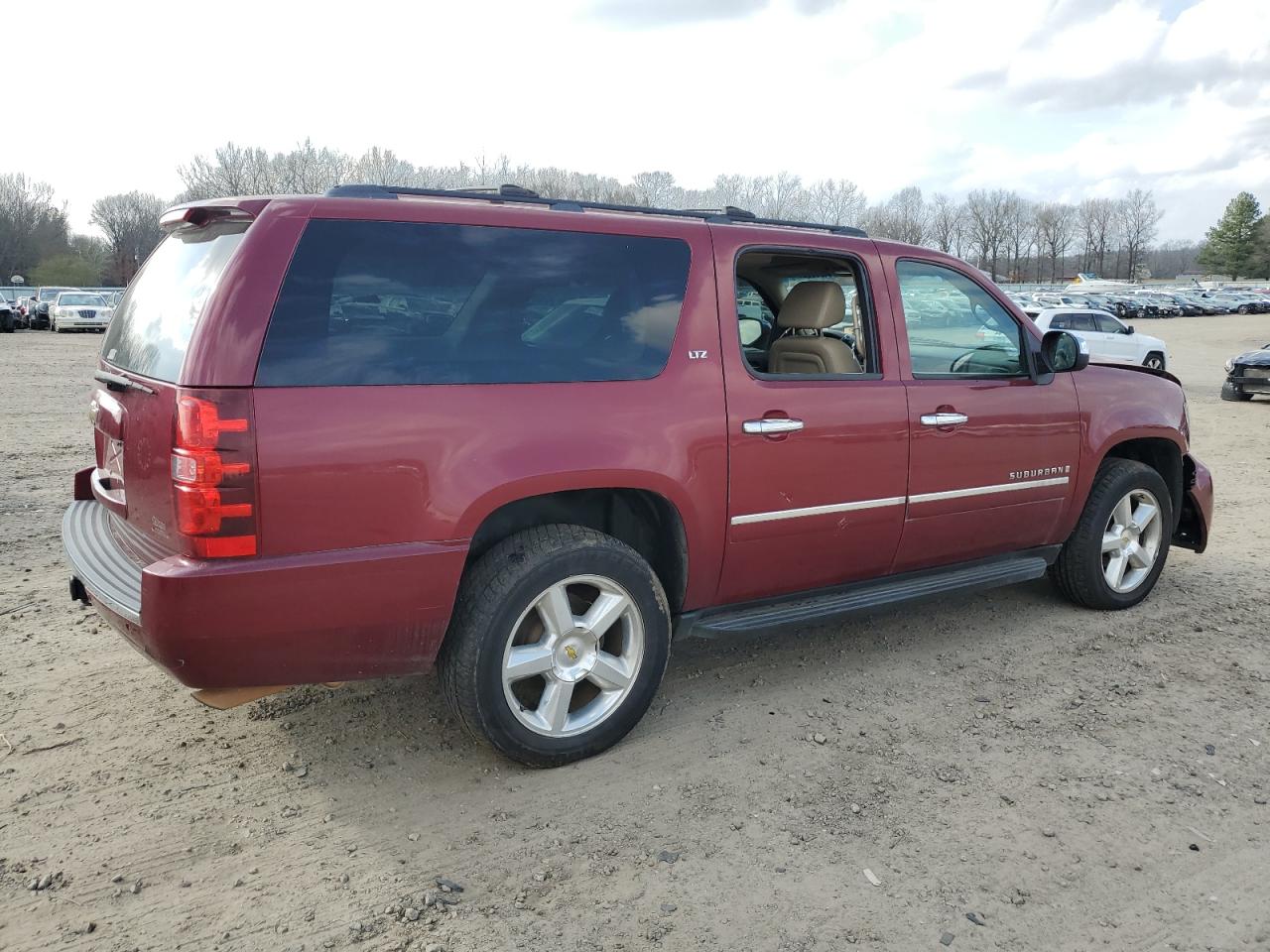 Photo 2 VIN: 1GNFK36Y29R167320 - CHEVROLET SUBURBAN 