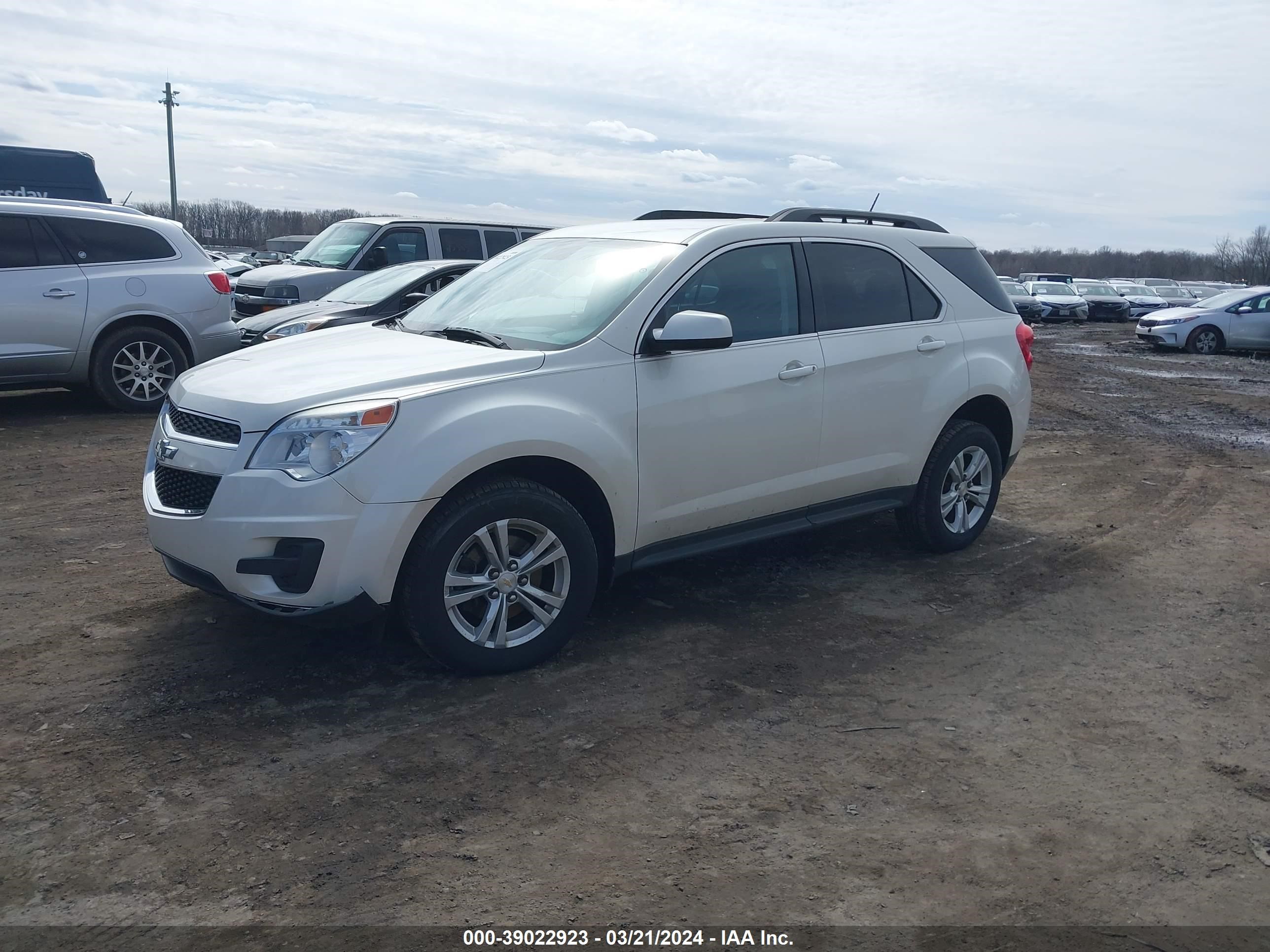 Photo 1 VIN: 1GNFLFEK3FZ118411 - CHEVROLET EQUINOX 