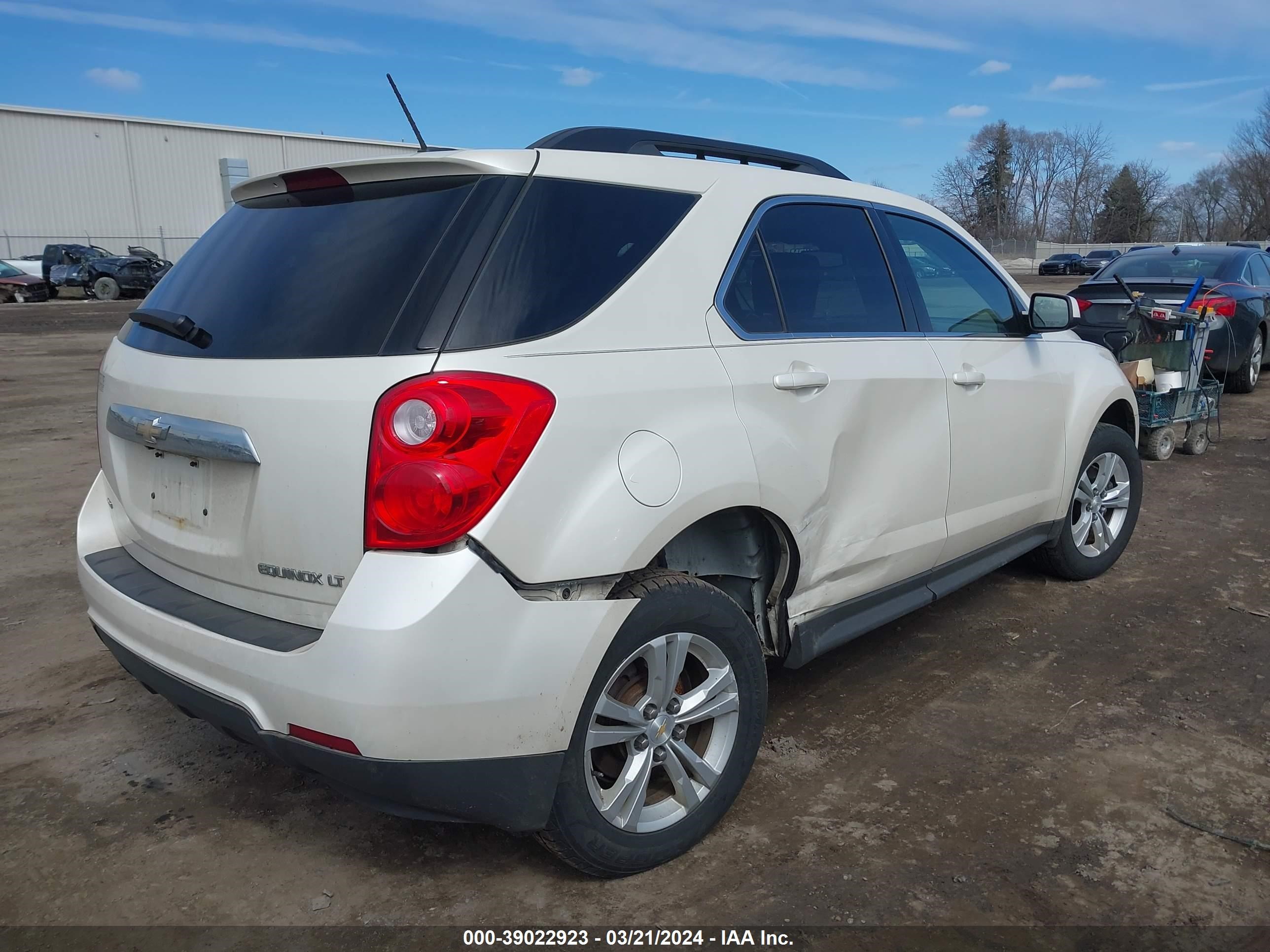 Photo 3 VIN: 1GNFLFEK3FZ118411 - CHEVROLET EQUINOX 