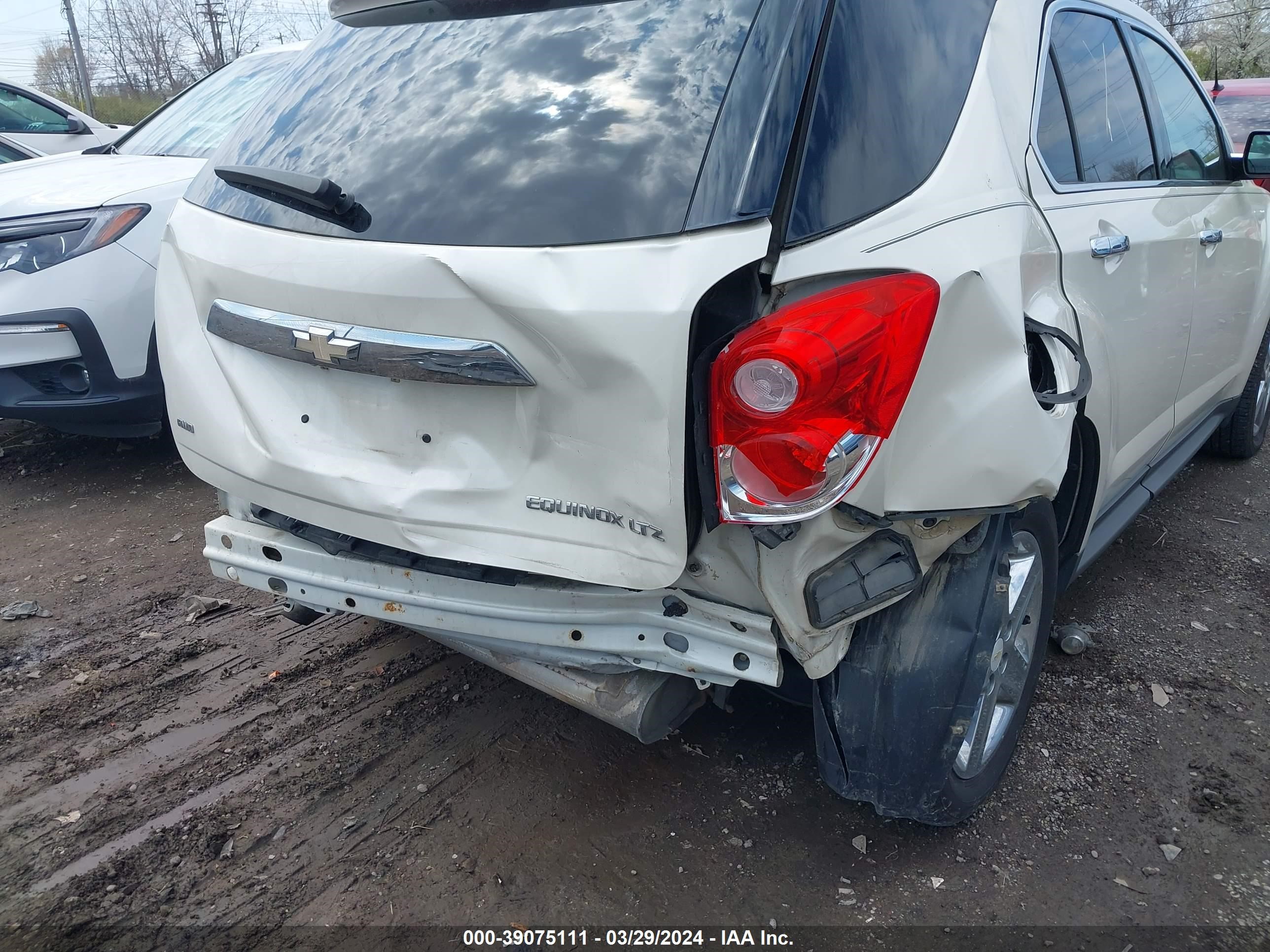 Photo 5 VIN: 1GNFLHEK5EZ130599 - CHEVROLET EQUINOX 