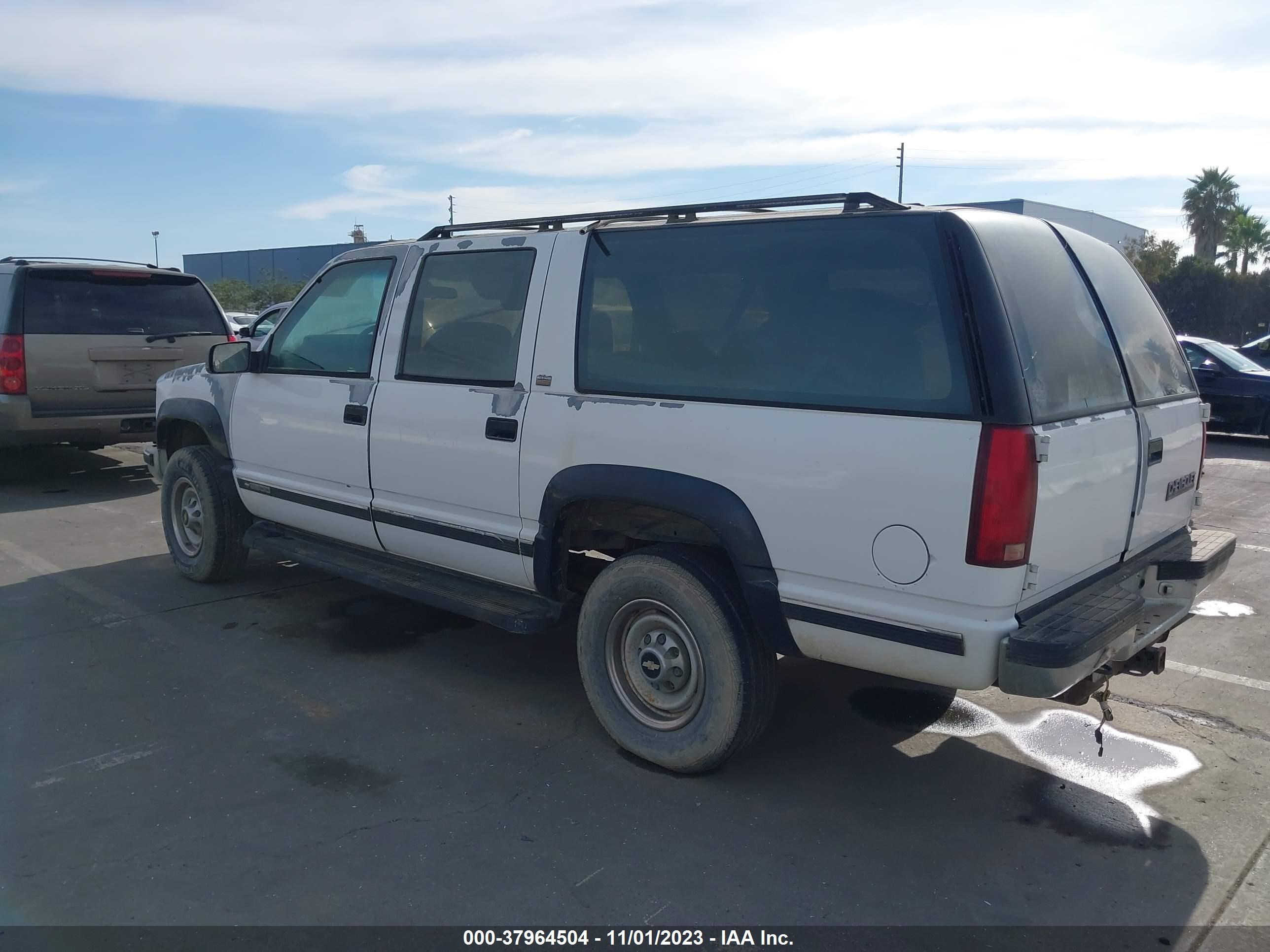 Photo 2 VIN: 1GNGK26K5PJ366903 - CHEVROLET SUBURBAN 