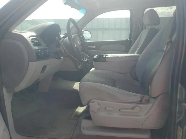 Photo 6 VIN: 1GNGK46K49R216894 - CHEVROLET SUBURBAN K 