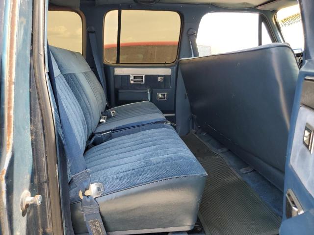 Photo 10 VIN: 1GNGR26KXJF173409 - CHEVROLET SUBURBAN R 