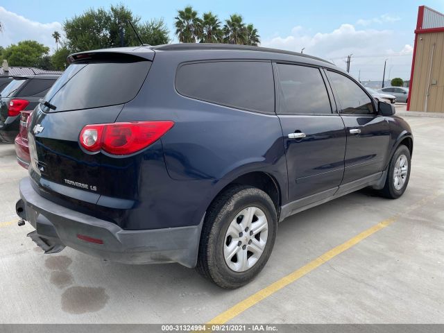 Photo 3 VIN: 1GNKREED5BJ317395 - CHEVROLET TRAVERSE 