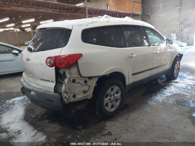 Photo 3 VIN: 1GNKREED5CJ350687 - CHEVROLET TRAVERSE 