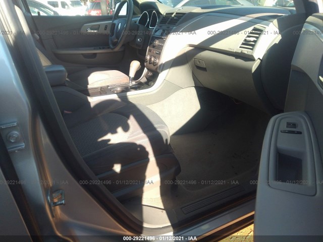 Photo 4 VIN: 1GNKREED6BJ157821 - CHEVROLET TRAVERSE 