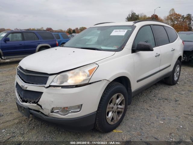 Photo 1 VIN: 1GNKREEDXBJ130587 - CHEVROLET TRAVERSE 